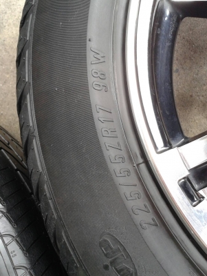 ขอบ17นิ้ว6รู พร้อมยาง สวยๆ 4 ล้อ ราคา 7900 บาท ขอบ17นิ้ว6รู พร้อมยาง สวยๆ 4 ล้อ ราคา 7900 บาท