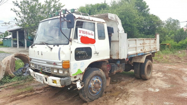 ขาย 6 ล้อดั้ม ยาง 900 HINO KR300 เครื่อง HO6C 185 แรงม้า เกียร์ HO เฟืองท้าย FUSO คัสซีสวยตลอดเส้น พวงมาลัยพาวเวอร์ ทะเบียนเต็มพร้อมโอน