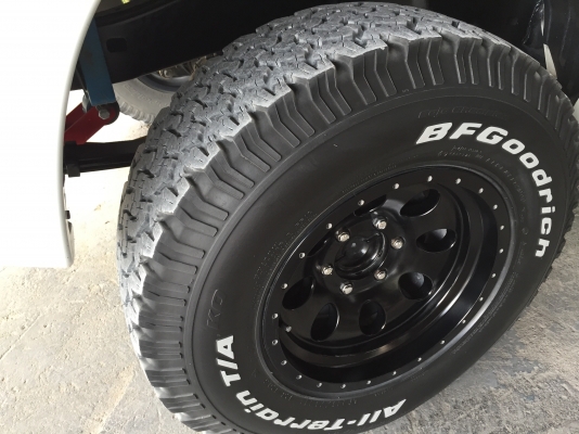 ขายล้อแม็กเลนโซ่พร้อมยางBF-265-75-16ปี14 สวยๆ ขายล้อแม็กเลนโซ่พร้อมยางBF-265-75-16ปี14 สวยๆ