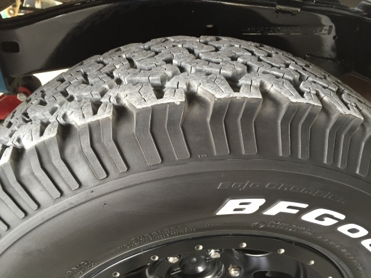 ขายล้อแม็กเลนโซ่พร้อมยางBF-265-75-16ปี14 สวยๆ ขายล้อแม็กเลนโซ่พร้อมยางBF-265-75-16ปี14 สวยๆ