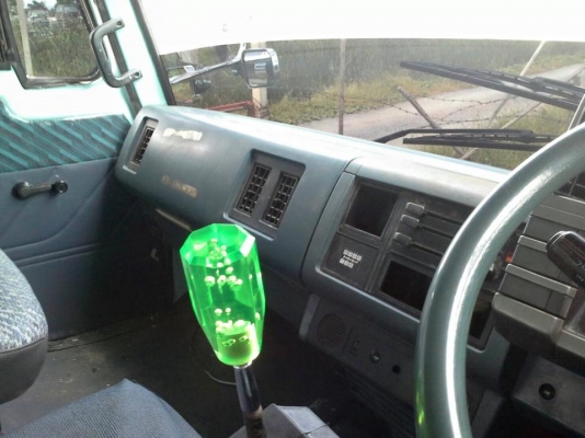 ขาย อีซูซุ 10 ล้อ ร๊อกกี้ พื้นเรียบ