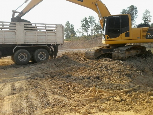ขาย Komatsu pc 200-8mo  ชั่วโมงทำงาน 5580 ปี2012