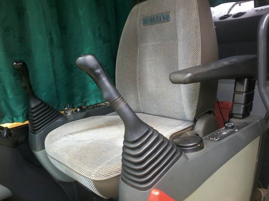 ขาย Komatsu pc 200-8mo  ชั่วโมงทำงาน 5580 ปี2012