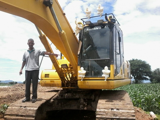 ขาย Komatsu pc 200-8mo  ชั่วโมงทำงาน 5580 ปี2012