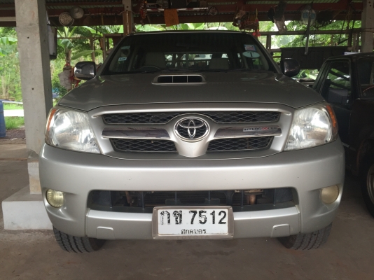 TOYOTA VIGO 2.5 เกียร์ดา 4x4 ปี 47 คานหน้าเดิม กันร้อนเดิม ตะเข็บเดิม รถสวยเดิมบาง เล่มพร้อมโอน