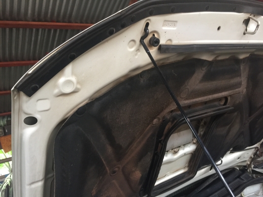 TOYOTA VIGO 2.5 เกียร์ดา 4x4 ปี 47 คานหน้าเดิม กันร้อนเดิม ตะเข็บเดิม รถสวยเดิมบาง เล่มพร้อมโอน