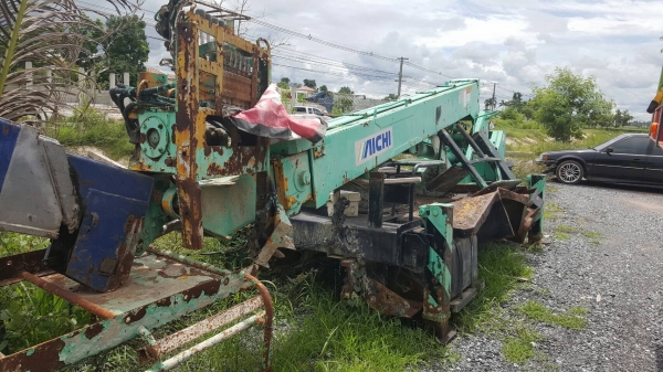 ขาย เครนกระเช้าครบชุด 3 ปลอก ยาว 12 เมตร ขาดแค่ปั้มไฮดรอริค สภาพดีพร้อมใช้งานครับ