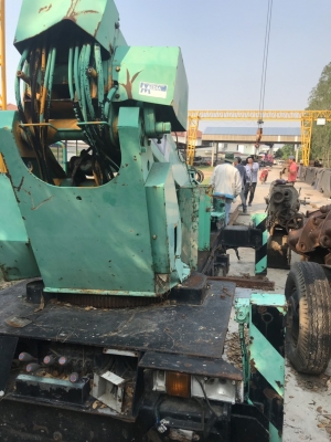 ขาย เครนกระเช้าครบชุด 3 ปลอก ยาว 12 เมตร ขาดแค่ปั้มไฮดรอริค สภาพดีพร้อมใช้งานครับ