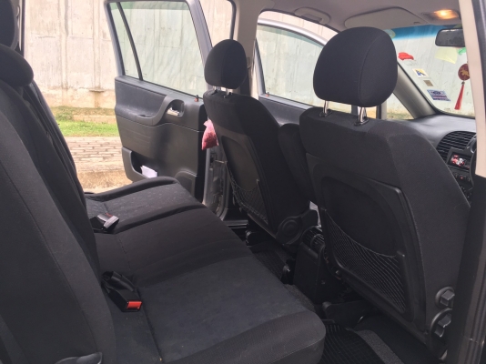 chevrolet zafira 2.2cdx สีเทา ปี 2003 รถสวย ไม่เคยติดแก๊ส เช็คระยะตลอด