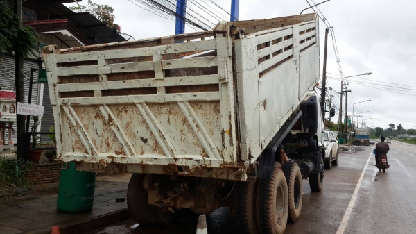 ขายด่วนMEGA260สองเพลาดั้มดั้มปี48จัดแนนท์ได้ใช้เงินน้อยโทร0856842587