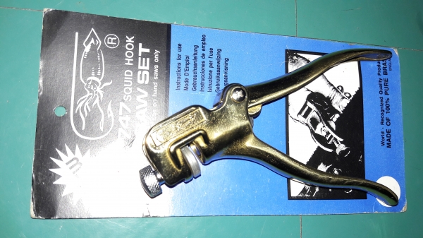 ขายคัดคองเลื่อยตราหมึกเบ็ด SQUID HOOK Made in England.ทำจากทองเหลืองทั้งตัว