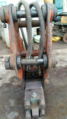 ขายหัวเจาะใส่รถแมคโคเล็ก 3 ตัน 5 ตัน เก่านอกสภาพสวยขายไม่แพงครับ