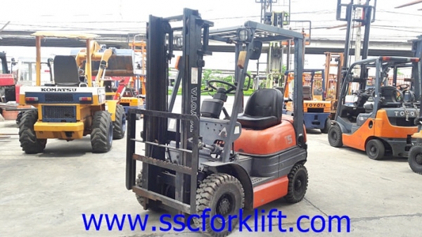 ขายรถยก TOYOTA 6FD15 1.5 ตัน เสาสูง3 เมตร ขายรถยก TOYOTA 6FD15 1.5 ตัน เสาสูง3 เมตร