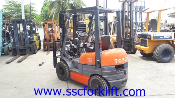 ขายรถยก TOYOTA 6FD15 1.5 ตัน เสาสูง3 เมตร ขายรถยก TOYOTA 6FD15 1.5 ตัน เสาสูง3 เมตร