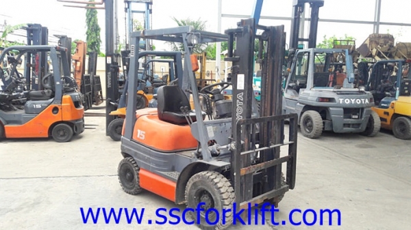 ขายรถยก TOYOTA 6FD15 1.5 ตัน เสาสูง3 เมตร ขายรถยก TOYOTA 6FD15 1.5 ตัน เสาสูง3 เมตร