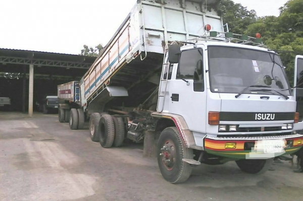 ขาย900,000บาท จัดแนนซ์ 700,000  ISUZU ตัว195เครื่อง260ดั๊มแม่ลูกเนียม สภาพสวยพร้อมใช้ ราคาต่อรอง ติดต่อได้ที่คุณ อ๊อฟ พิจิตร 086-737-9991