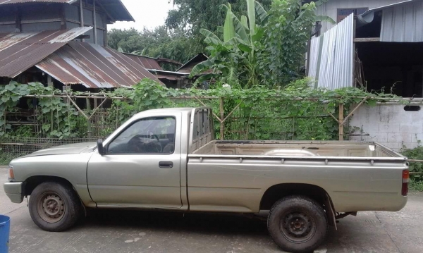 HILUX MIGHTY-X 2.5 ดีเซล HILUX MIGHTY-X 2.5 ดีเซล