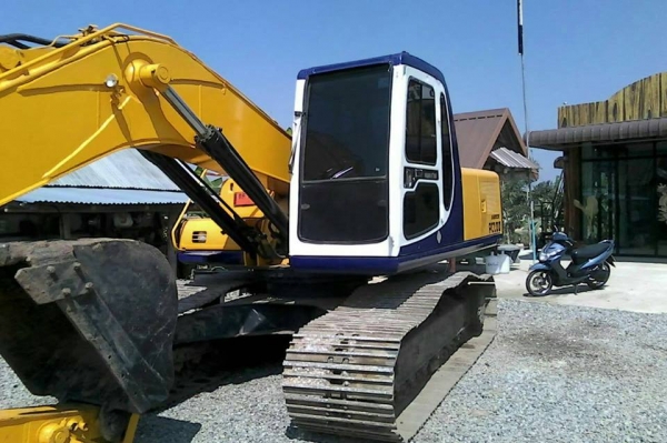 ขายดาวน์แบคโค KOMATSU PC200-6 ขายดาวน์ราคา400,000 ส่งต่ออีก16,700x40งวด รถสวย ช่วงล่างดี เอวแน่น เครื่องดี พร้อมใช้งาน สนใจโทร 090-8588220คุณนะ 093-3258446คุณบิว หรือเข้าดูสินค้าอื่นๆได้ที่ www.narong2truck.com หรือ www.truck.in.th/498 หรือเพจFacebook ณรง