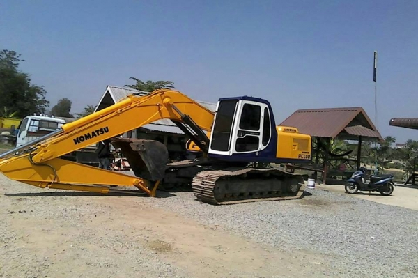ขายดาวน์แบคโค KOMATSU PC200-6 ขายดาวน์ราคา400,000 ส่งต่ออีก16,700x40งวด รถสวย ช่วงล่างดี เอวแน่น เครื่องดี พร้อมใช้งาน สนใจโทร 090-8588220คุณนะ 093-3258446คุณบิว หรือเข้าดูสินค้าอื่นๆได้ที่ www.narong2truck.com หรือ www.truck.in.th/498 หรือเพจFacebook ณรง