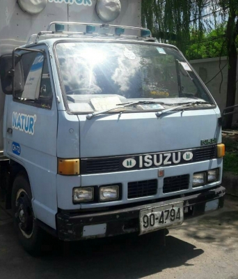 หกล้อ อีซูชุ NKR110ปี36เกียร์สั้น ช่วงยาว4.30ม บรรทุกตู้เปียก สภาพดีเดิมๆสวยพร้อมใช้งาน ทะเบียนพร้อมโอน