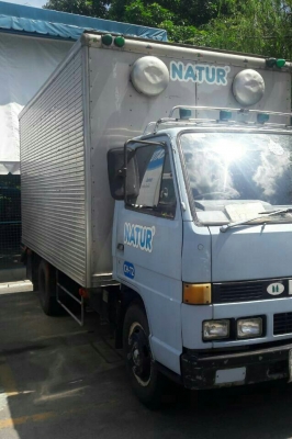 หกล้อ อีซูชุ NKR110ปี36เกียร์สั้น ช่วงยาว4.30ม บรรทุกตู้เปียก สภาพดีเดิมๆสวยพร้อมใช้งาน ทะเบียนพร้อมโอน
