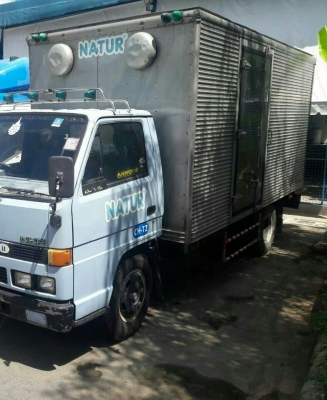 หกล้อ อีซูชุ NKR110ปี36เกียร์สั้น ช่วงยาว4.30ม บรรทุกตู้เปียก สภาพดีเดิมๆสวยพร้อมใช้งาน ทะเบียนพร้อมโอน