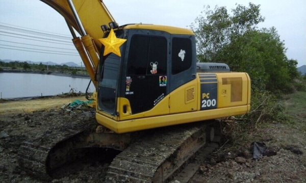 ขายด่วน!! Komatsu PC200-7 ไมล์ชม.9,000 เอกสารเล่มทะเบียน สภาพสวยค่ะ