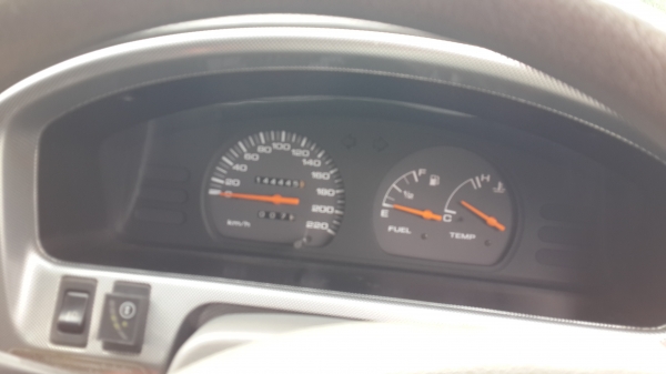 รถบ้าน เครื่องดี สีสวย LPG หัวฉีด รถบ้าน เครื่องดี สีสวย LPG หัวฉีด