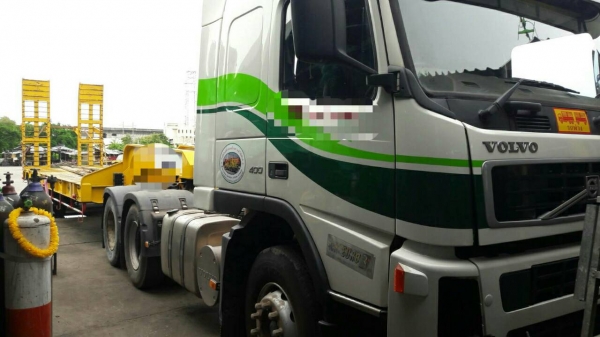 หัวลาก  VOLVO  400 แรง รถตามภาพ  (หัวอย่างเดียว )   ราคา  1,400,000 บาท