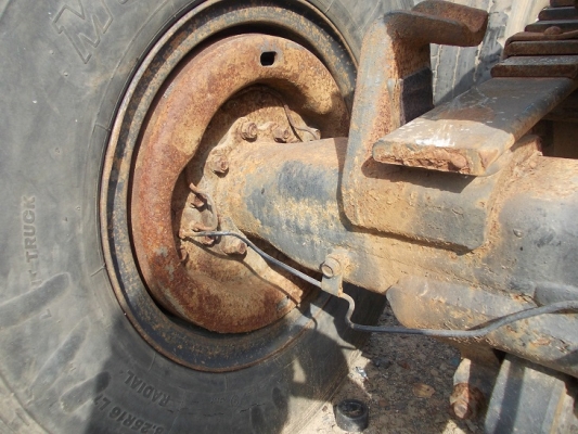 ขาย โบกี้ Mitsubishi FUSO แท่นเตี้ย พร้อมกะทะยาง 4 เส้น