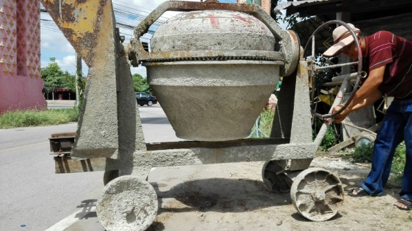 Sell> ขายโม่ปูน Barton เหล็กเหนียว ลูกข่างสวย ไม่มีผุ ไม่มีปะ สภาพสวยครับ