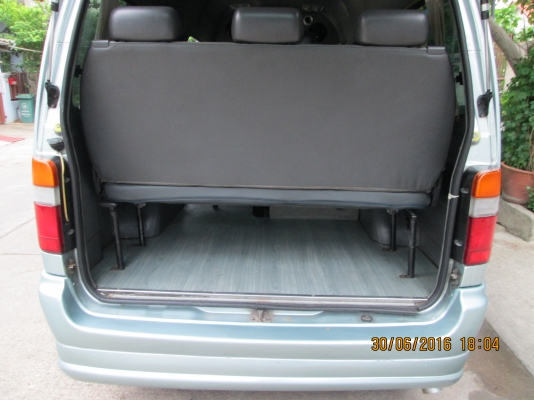 ขายรถตู้ปี2004สีเดิมๆ