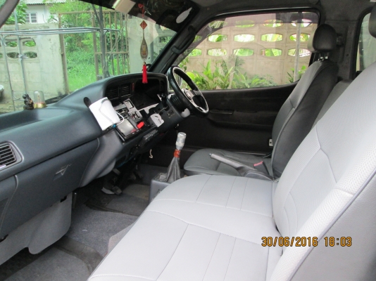 ขายรถตู้ปี2004สีเดิมๆ