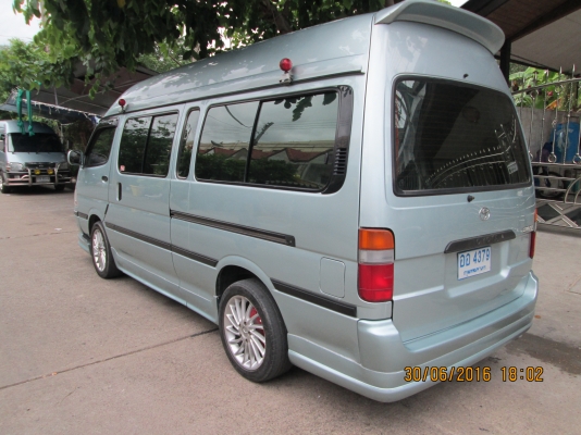 ขายรถตู้ปี2004สีเดิมๆ