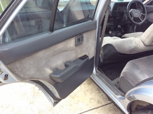 ขายรถ นิสสัน เซ็นทรืา B12 ปี91 เครื่อง 1.6 เกียร์ธรรมดา ติดแก๊สLPG(energy reform) เพาเวอร์ กระจกไฟฟ้า ภายในสวยเดิมๆเบาะสวยสะอาด แอร์เย็นวิทยุCD ตัวถังเดิมๆไม่มีชนสีเดิมไม่เคยทำสีสีซีดบางชิ้น แม็ก14 รถขับดีพร้อมใช้ ขายด่วนครับ