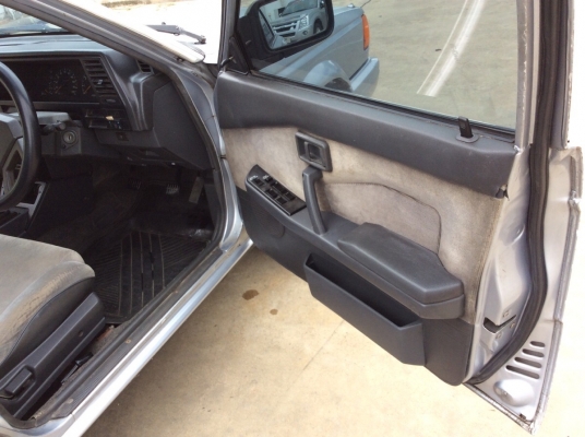 ขายรถ นิสสัน เซ็นทรืา B12 ปี91 เครื่อง 1.6 เกียร์ธรรมดา ติดแก๊สLPG(energy reform) เพาเวอร์ กระจกไฟฟ้า ภายในสวยเดิมๆเบาะสวยสะอาด แอร์เย็นวิทยุCD ตัวถังเดิมๆไม่มีชนสีเดิมไม่เคยทำสีสีซีดบางชิ้น แม็ก14 รถขับดีพร้อมใช้ ขายด่วนครับ