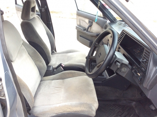 ขายรถ นิสสัน เซ็นทรืา B12 ปี91 เครื่อง 1.6 เกียร์ธรรมดา ติดแก๊สLPG(energy reform) เพาเวอร์ กระจกไฟฟ้า ภายในสวยเดิมๆเบาะสวยสะอาด แอร์เย็นวิทยุCD ตัวถังเดิมๆไม่มีชนสีเดิมไม่เคยทำสีสีซีดบางชิ้น แม็ก14 รถขับดีพร้อมใช้ ขายด่วนครับ