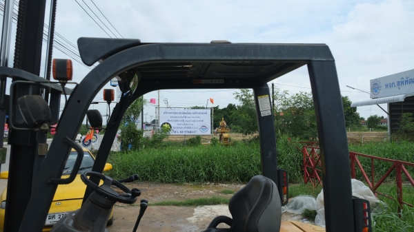ขายรถโฟร์คลิฟท์ นำเข้าจากญี่ปุ่น Komatsu รุ่นใหม่ รุ่น 18 แล้วFG15 -18 ยกสินค้าได้ 1500 kg ,โกดัง ก.ท.ม. มีนบุรี มีบริการจัดส่งฟรีทั่วประเทศ, รถเก่านอก วิ่งไว ยกเร็ว เลี้ยวคล่อง  นำเข้าจากญี่ปุ่น เบนซิน ยังไม่ได้ใช้งานบ้านเรา สภาพดี เสาสูง 3 เมตร