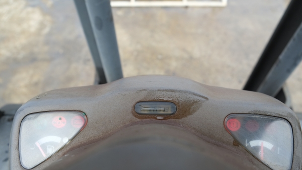 ขายรถโฟร์คลิฟท์ นำเข้าจากญี่ปุ่น Komatsu รุ่นใหม่ รุ่น 18 แล้วFG15 -18 ยกสินค้าได้ 1500 kg ,โกดัง ก.ท.ม. มีนบุรี มีบริการจัดส่งฟรีทั่วประเทศ, รถเก่านอก วิ่งไว ยกเร็ว เลี้ยวคล่อง  นำเข้าจากญี่ปุ่น เบนซิน ยังไม่ได้ใช้งานบ้านเรา สภาพดี เสาสูง 3 เมตร