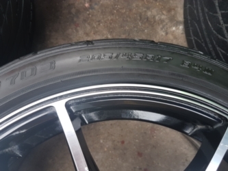 ขายล้อซิ่ง ขอบ 17 ดำหน้าเงา 4รู100 พร้อมยาง 205/45/17
