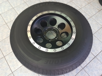 ขายล้อหยดน้ำดำหน้าเงา ขอบ16x8.5 ล้อใหม่ 6รู139 พร้อมยาง 265 70 16 ปี 14 บิสโตน