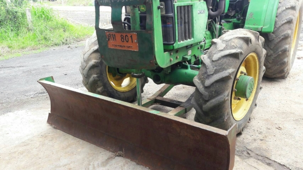 ขายตามสภาพ รถไถ จอนเดีย 5615 มีผาลดันหน้า ผาล 3 ราคา ต่อได้