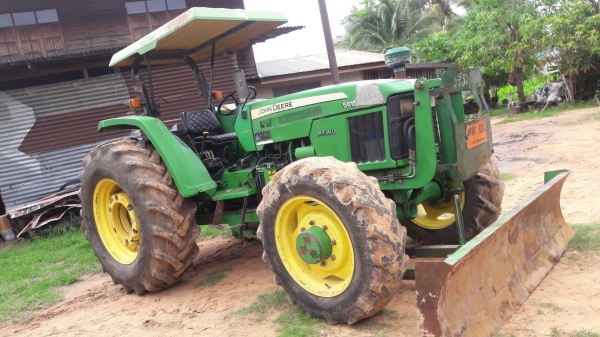 ขายตามสภาพ รถไถ จอนเดีย 5615 มีผาลดันหน้า ผาล 3 ราคา ต่อได้