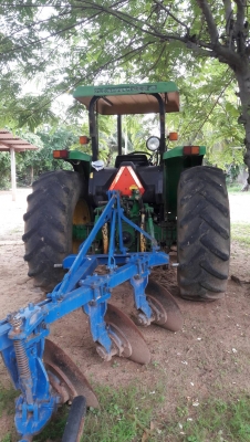 ขายตามสภาพ รถไถ จอนเดีย 5615 มีผาลดันหน้า ผาล 3 ราคา ต่อได้