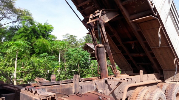 รถบรรทุกสิบล้อ