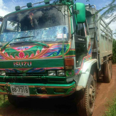 รถบรรทุกสิบล้อ