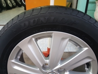 ขายล้อTOYOTA New VIOS พร้อมยาง185/60/15 ปี 15 ขายล้อTOYOTA New VIOS พร้อมยาง185/60/15 ปี 15