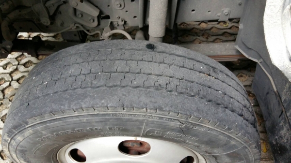 รถฮีโน่ 6 ล้อ ( รถ รับ - ส่ง นักเรียน. ) 150 แรงม้า. ปี 57. , ( รถวิ่ง 10,xxx กม. )   สนใจติดต่อ  081 - 6079515