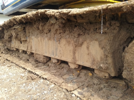 ขาย 695,000 KOBELCO  SK 200-3  เครื่องดี ปั้มแรง ไฟฟ้าครบ เอวแน่น โซ่ไหม่ เอกสารเล่มทะเบียน รถสวยพร้อมใช้เอกสารพร้อมโอน  รถอยู่ จ.นครราชสีมา  090-772-3710 090-772-3708