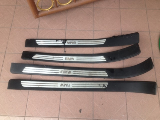 กาบบันไดข้างเเท้  BMW SERIES 7 ครบชุดเก่าญี่ปุ่นสภาพดี